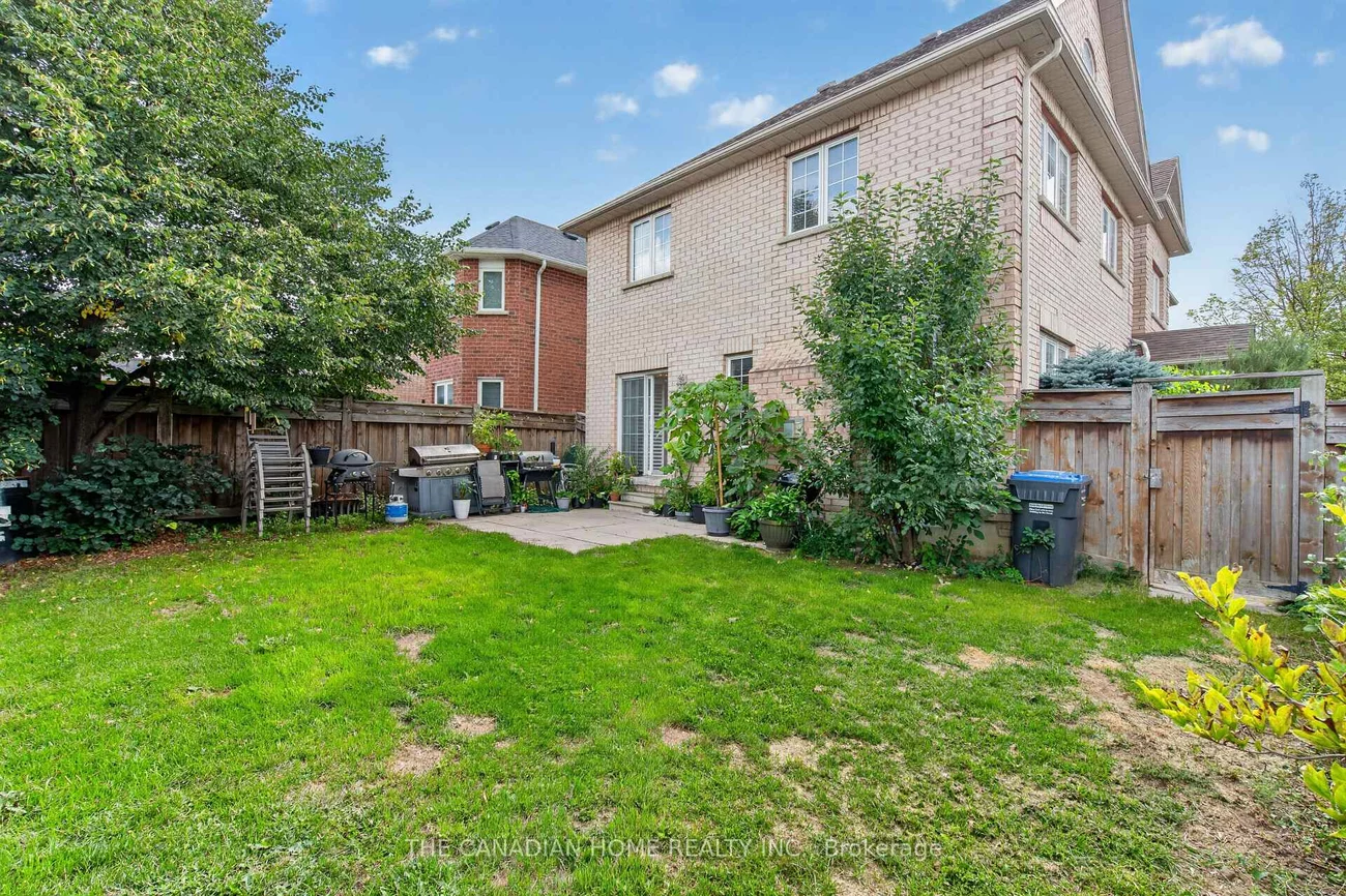 63, Humbershed, Bolton West, Caledon