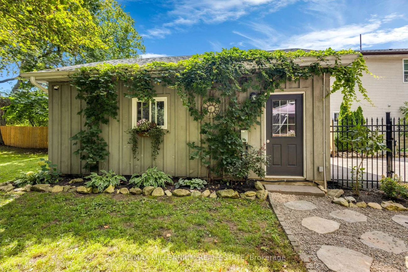 1537, Queen, Alton, Caledon