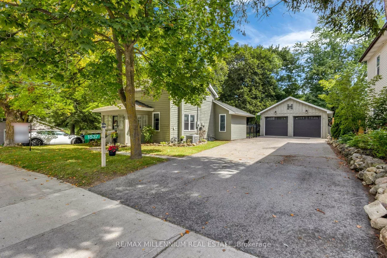 1537, Queen, Alton, Caledon