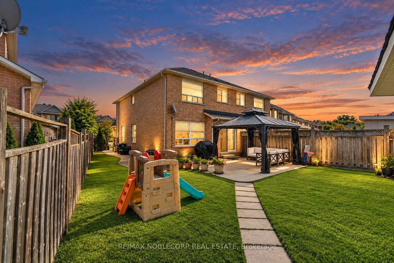 88, Humbershed, Bolton West, Caledon