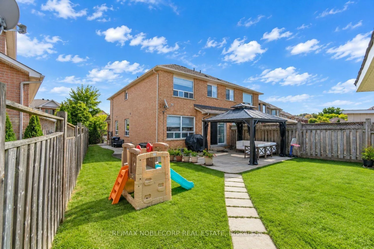 88, Humbershed, Bolton West, Caledon