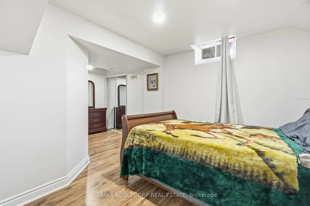 88, Humbershed, Bolton West, Caledon