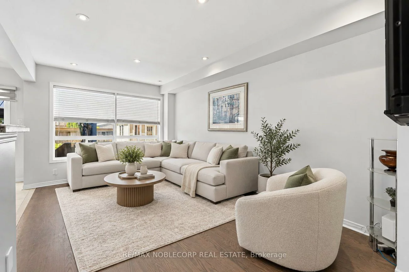 88, Humbershed, Bolton West, Caledon