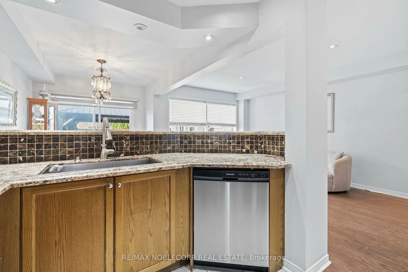 88, Humbershed, Bolton West, Caledon