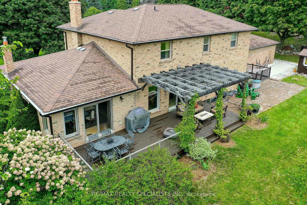44, George, Caledon East, Caledon