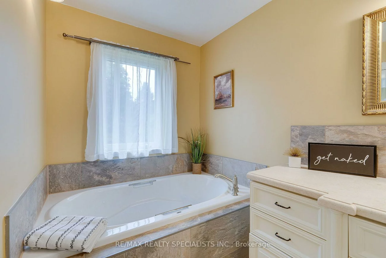 44, George, Caledon East, Caledon
