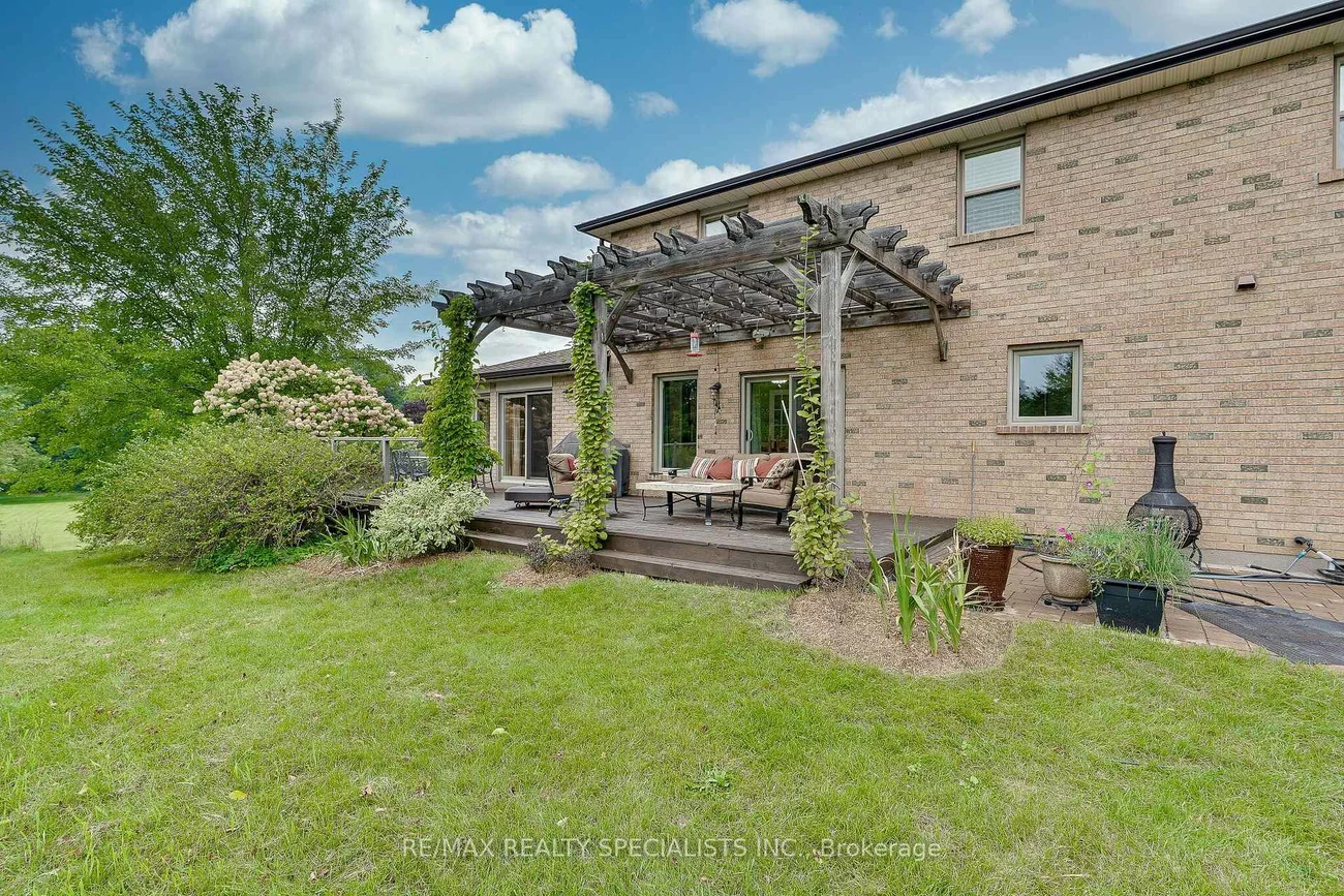 44, George, Caledon East, Caledon