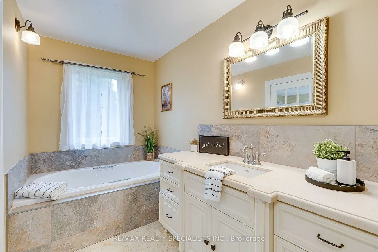 44, George, Caledon East, Caledon