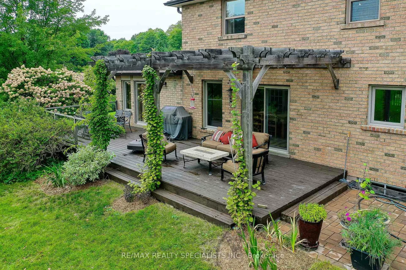 44, George, Caledon East, Caledon