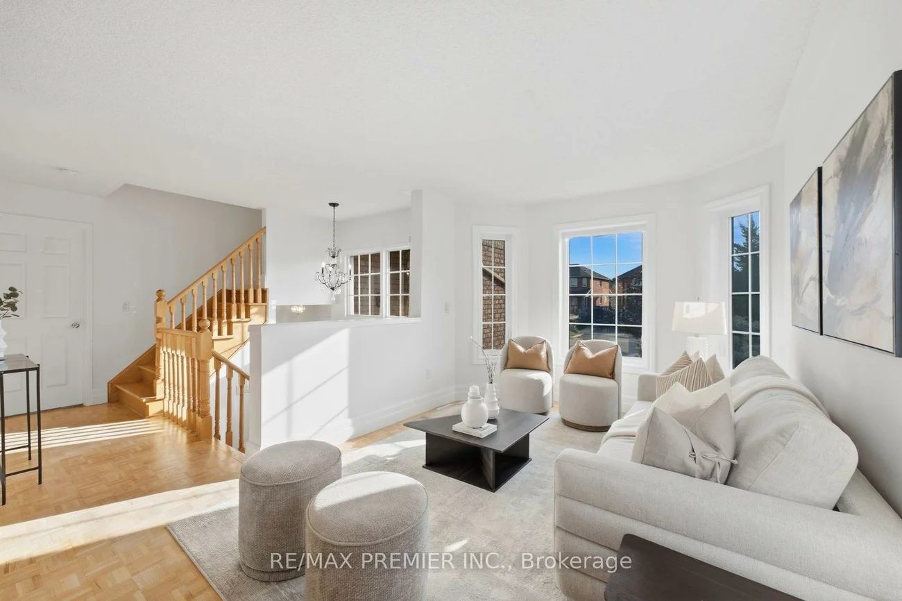 9, Sant Farm, Bolton East, Caledon
