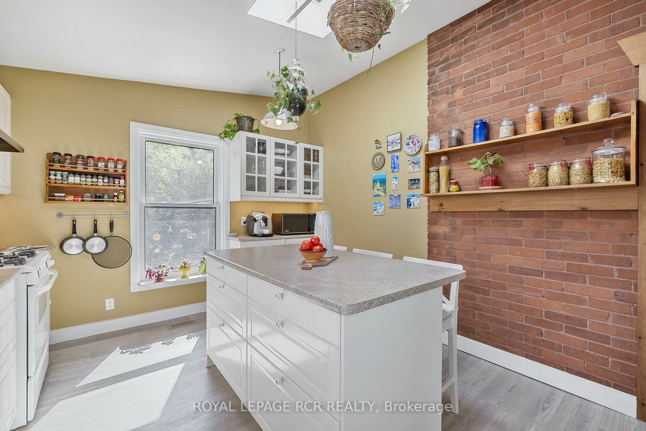 91, King, Bolton West, Caledon