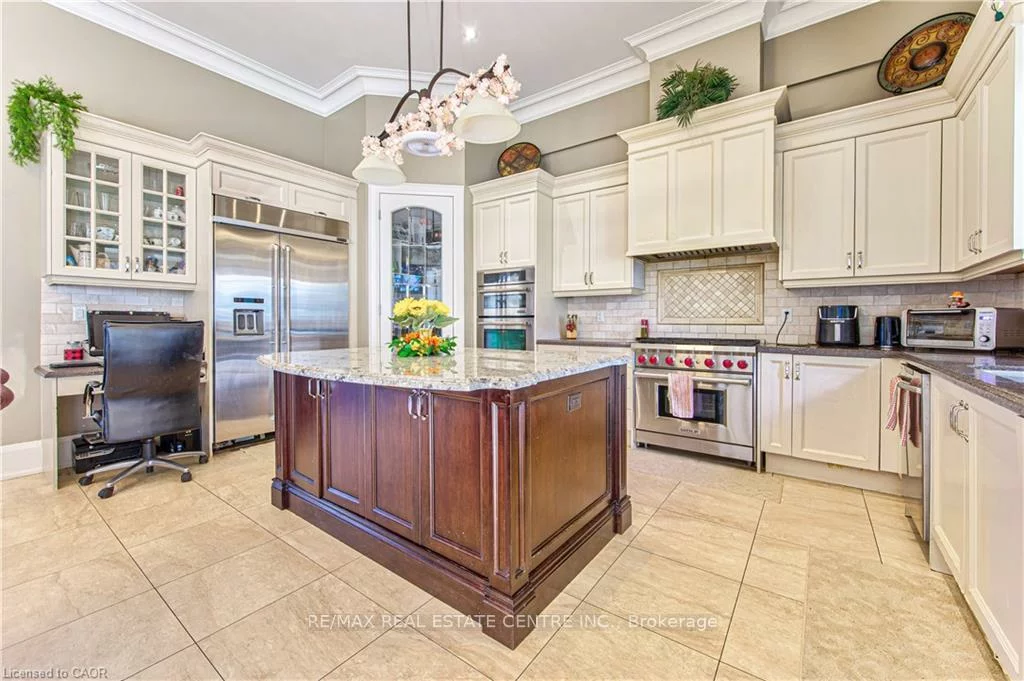330, Macdonald, Inglewood, Caledon