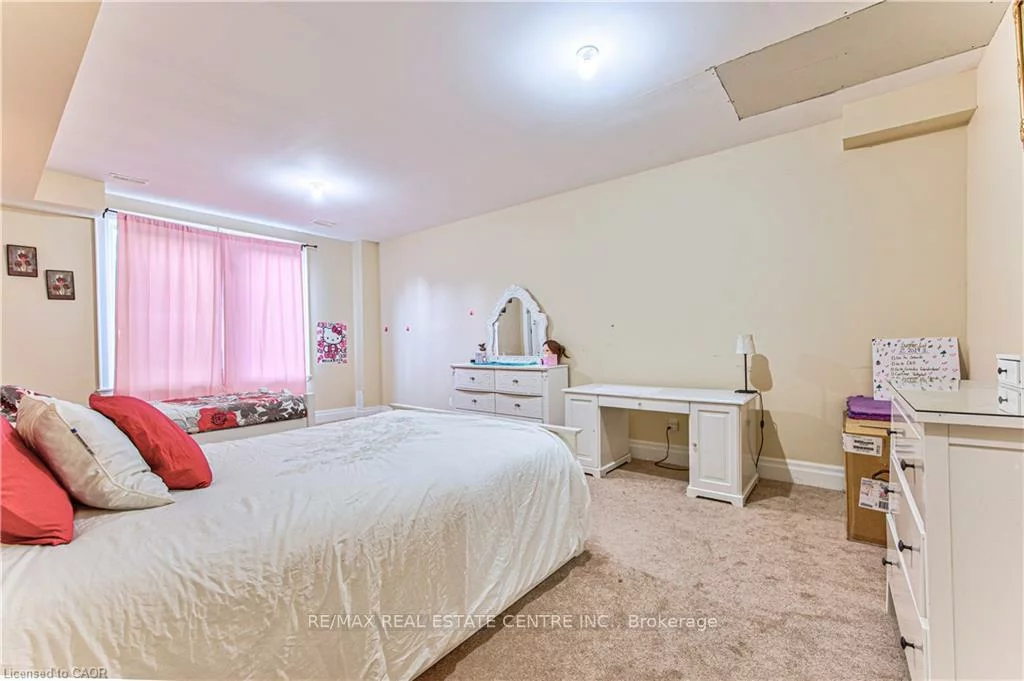 330, Macdonald, Inglewood, Caledon