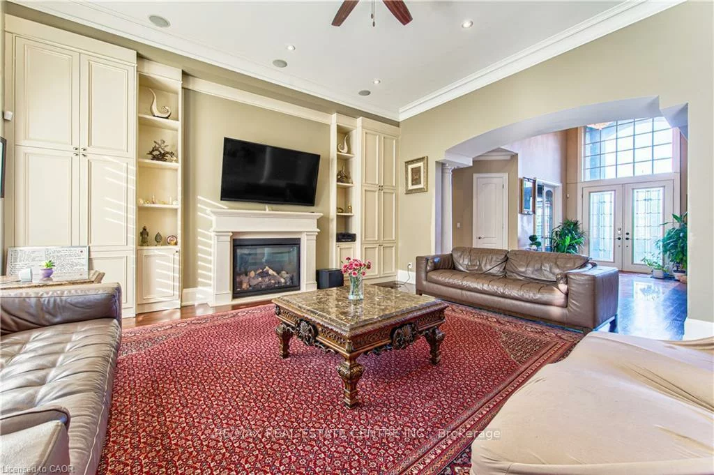330, Macdonald, Inglewood, Caledon
