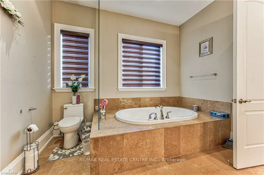 330, Macdonald, Inglewood, Caledon
