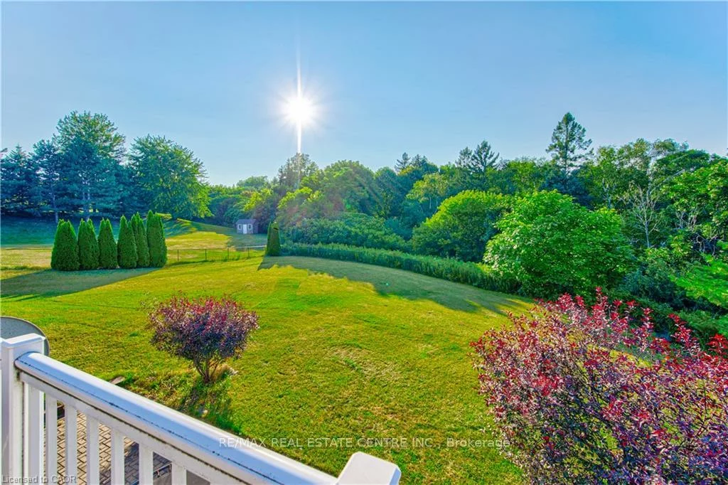 330, Macdonald, Inglewood, Caledon