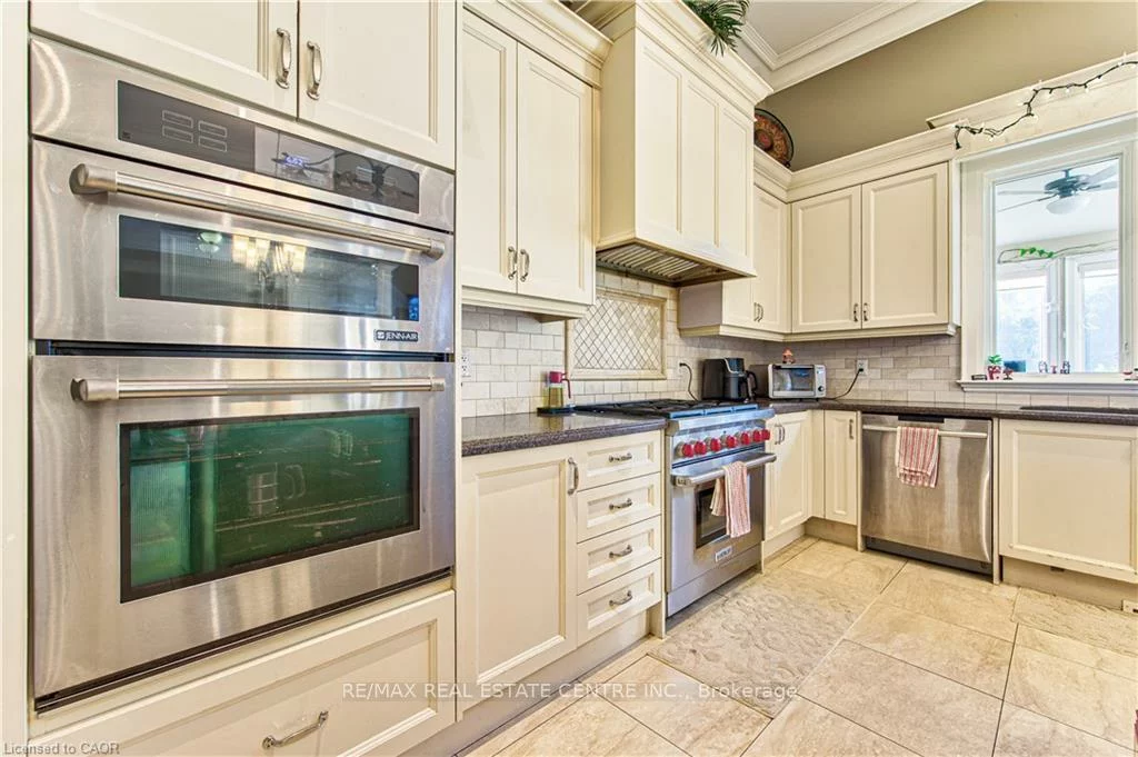 330, Macdonald, Inglewood, Caledon