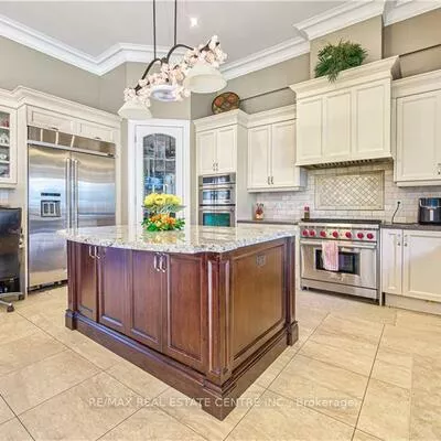 330, Macdonald, Inglewood, Caledon