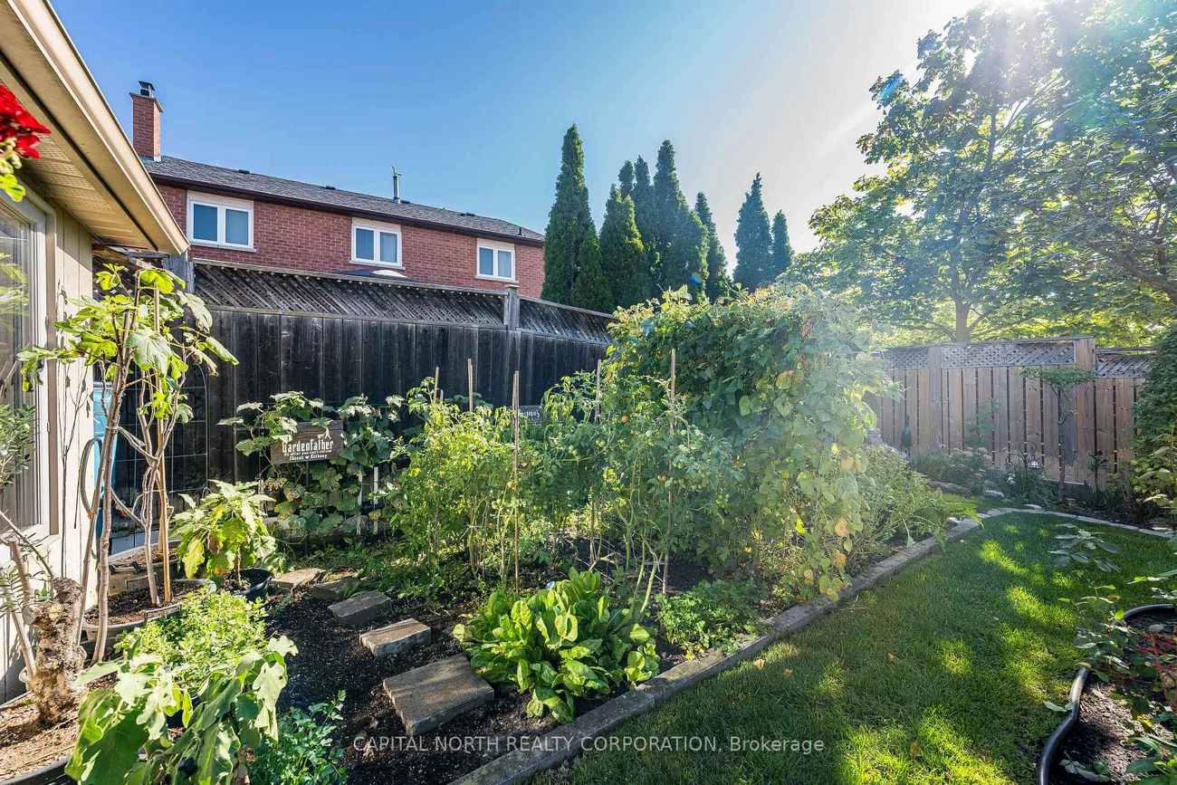 11, Pembrook, Bolton East, Caledon