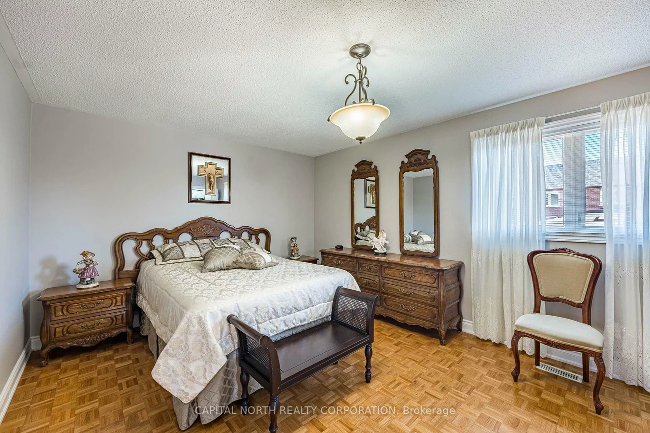 11, Pembrook, Bolton East, Caledon