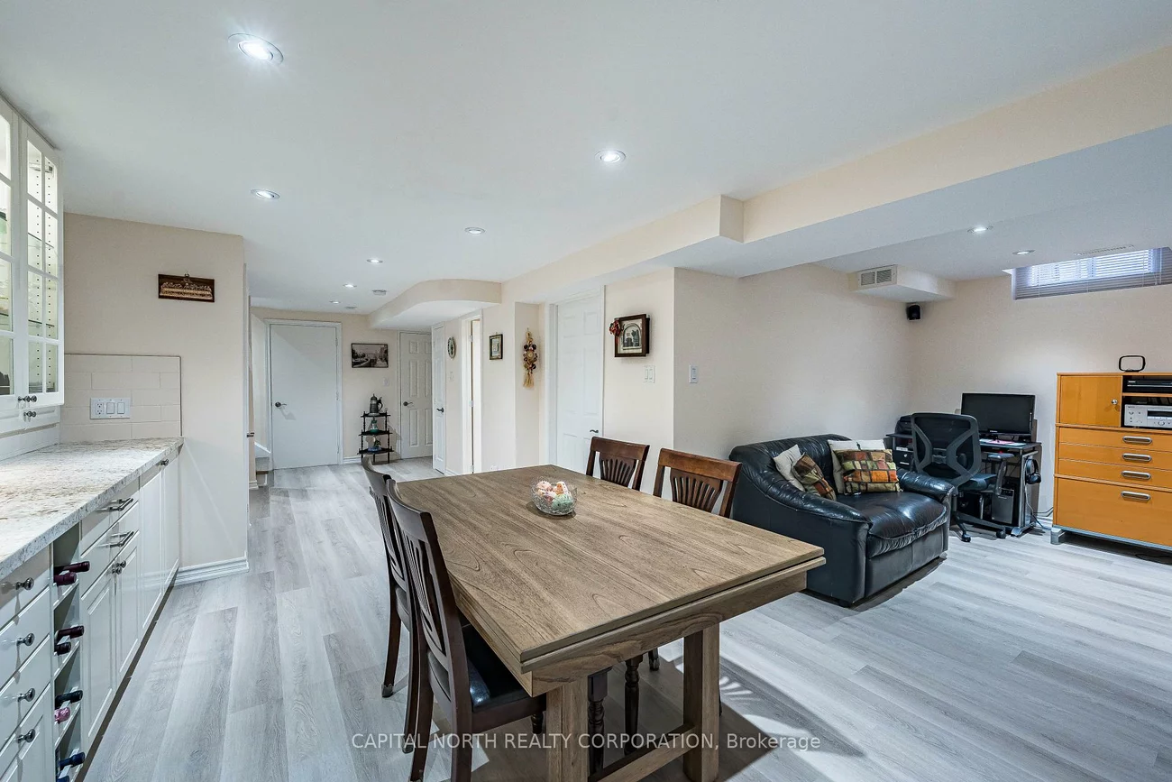 11, Pembrook, Bolton East, Caledon