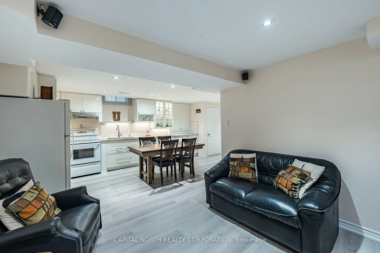 11, Pembrook, Bolton East, Caledon