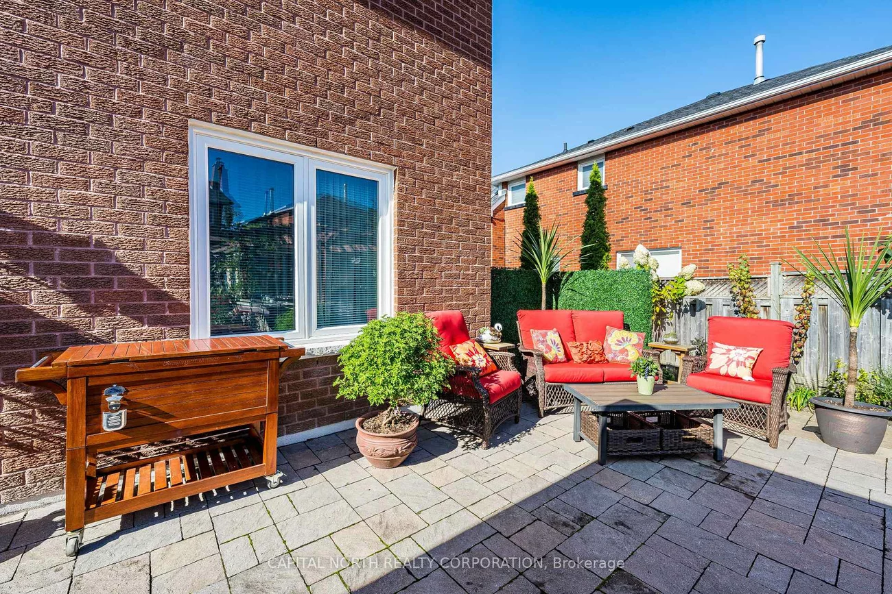 11, Pembrook, Bolton East, Caledon