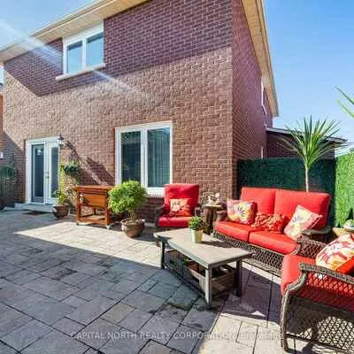11, Pembrook, Bolton East, Caledon