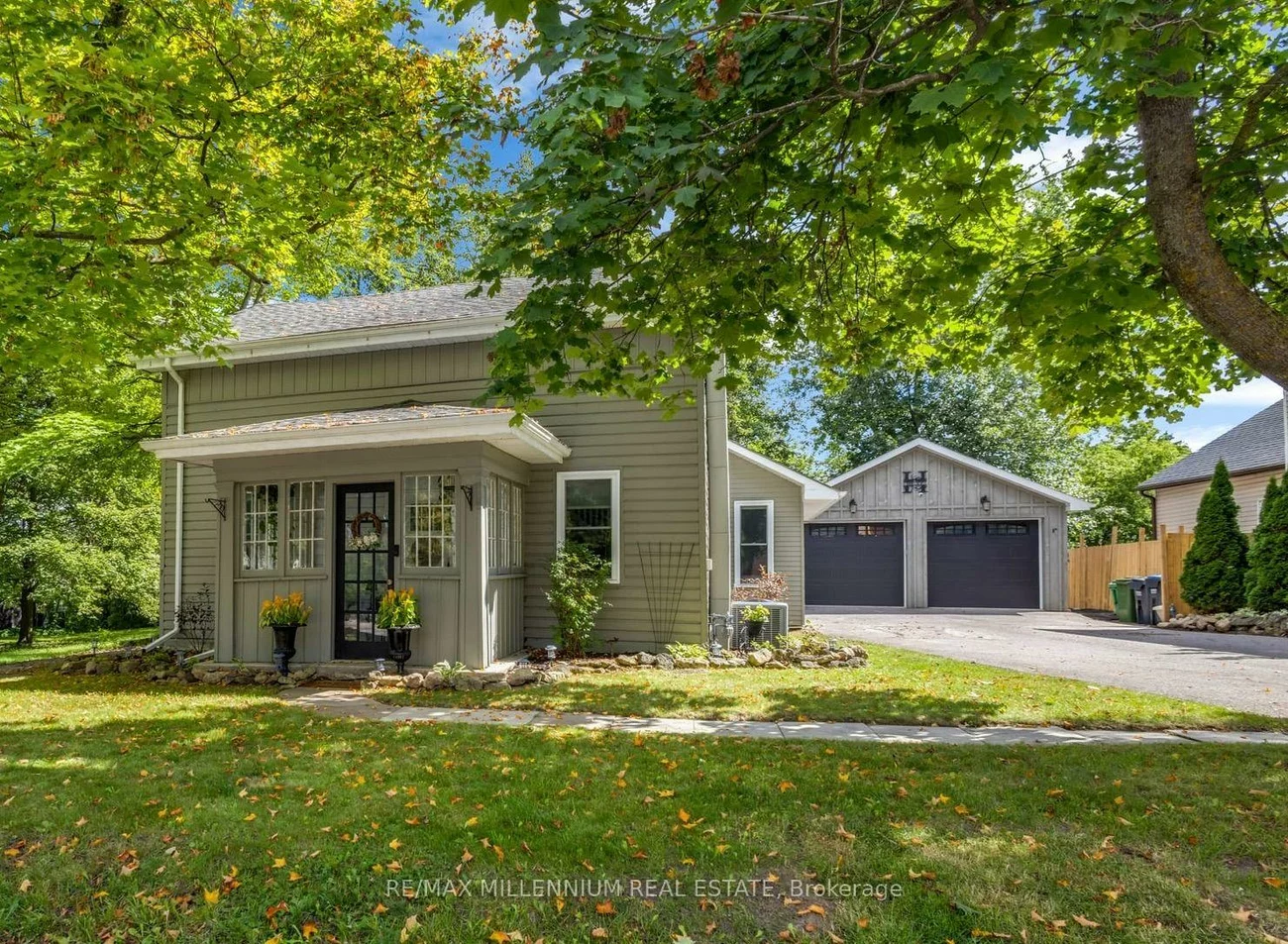 1537, Queen, Alton, Caledon