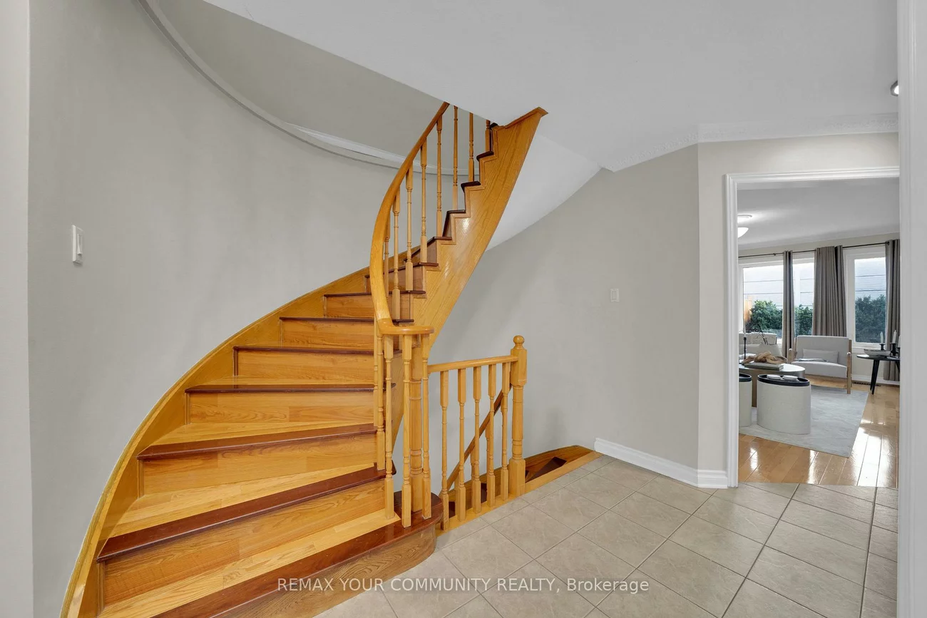 118, Waterbury, Bolton East, Caledon