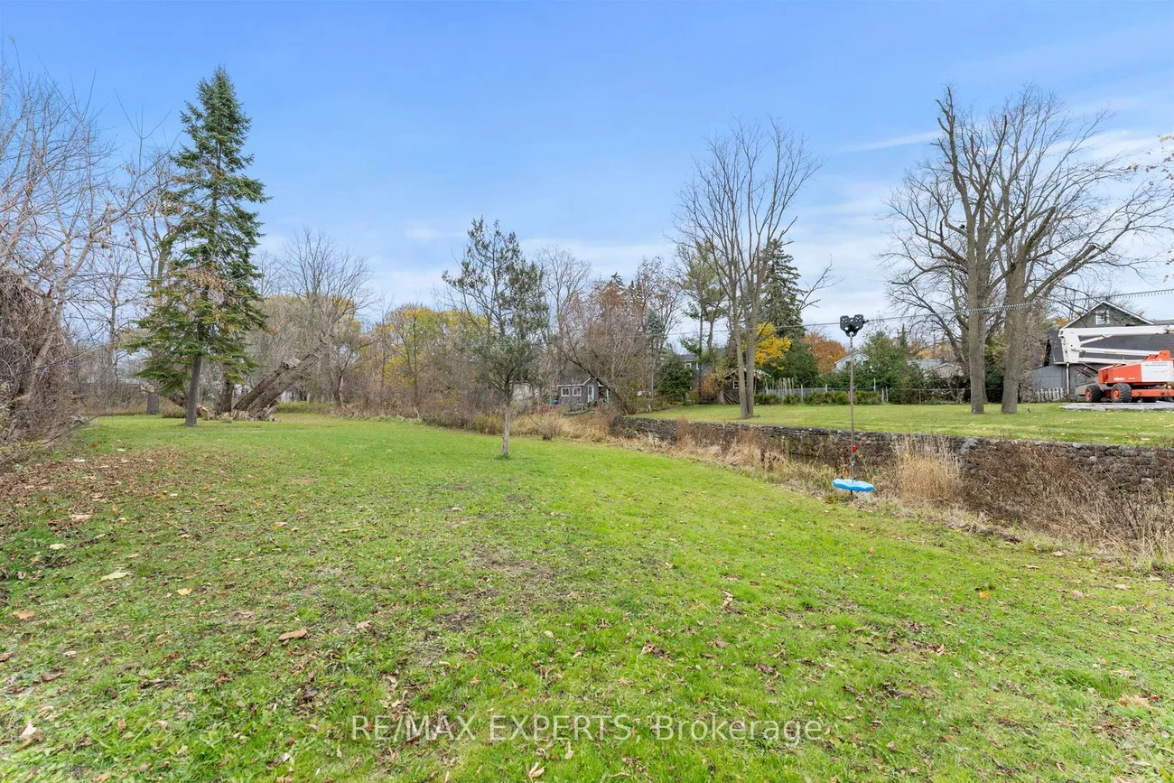 142, King, Bolton East, Caledon