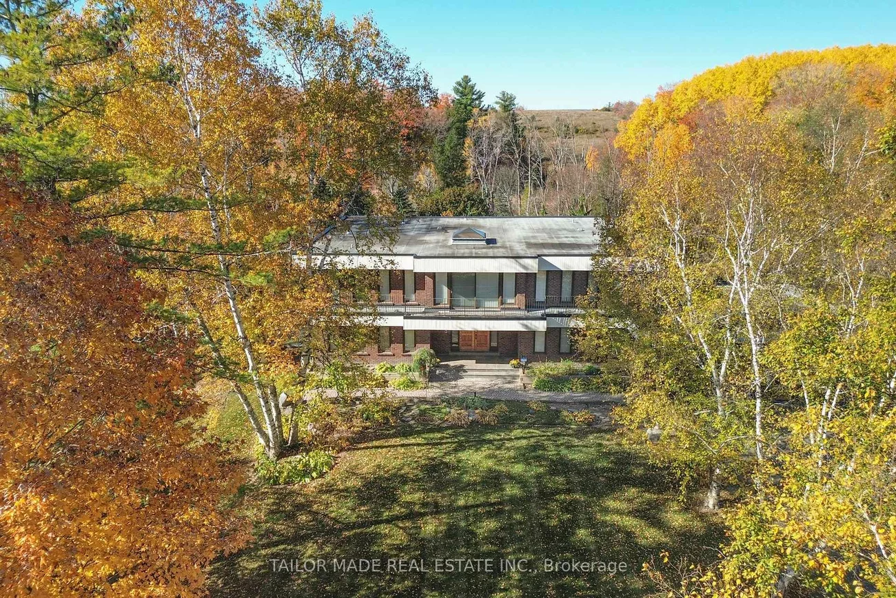 40, Walton, Palgrave, Caledon