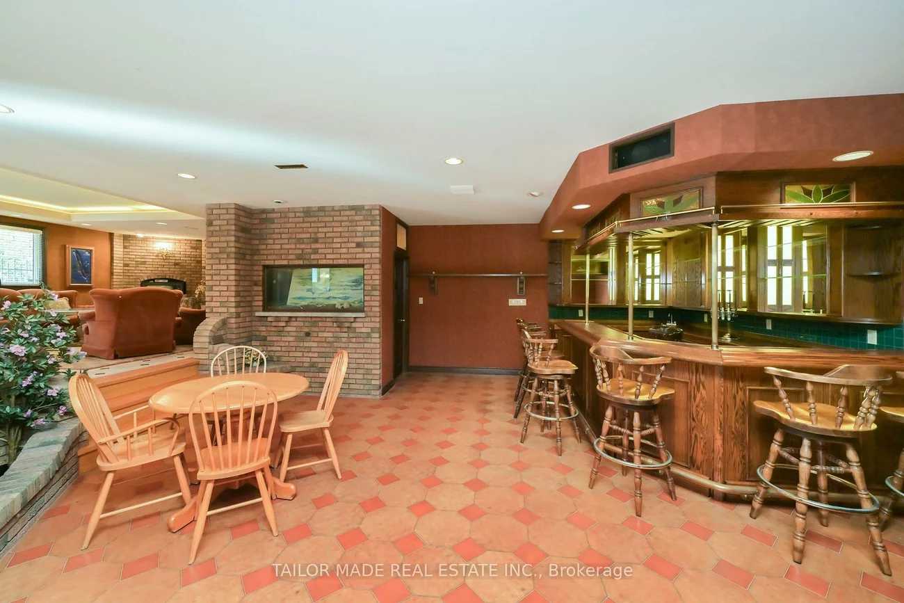 40, Walton, Palgrave, Caledon