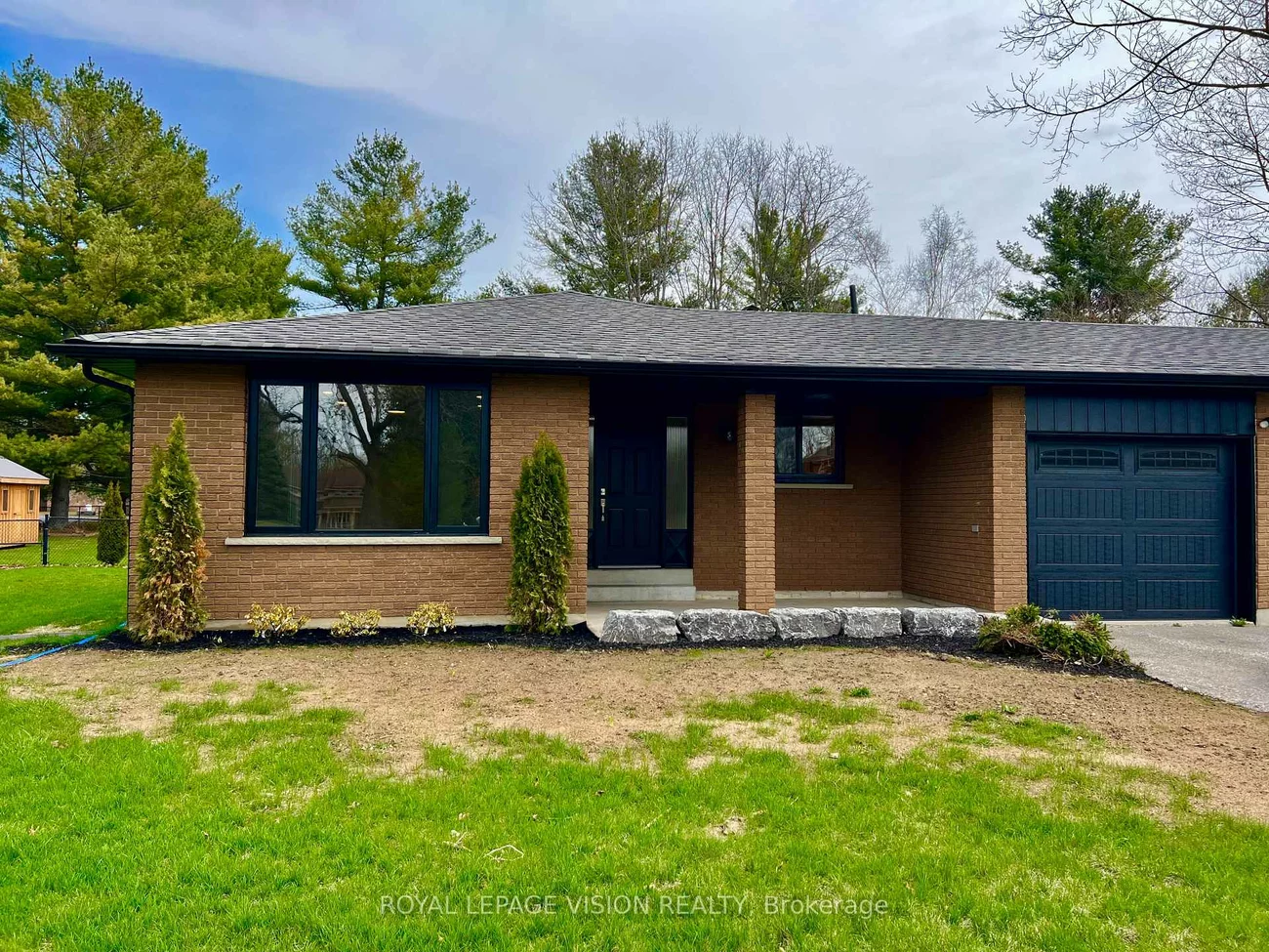 20523, Yonge, Holland Landing, East Gwillimbury