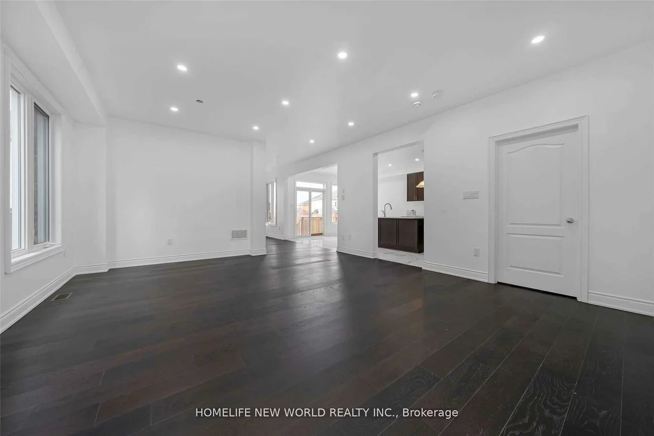 44, Pear Blossom, Holland Landing, East Gwillimbury
