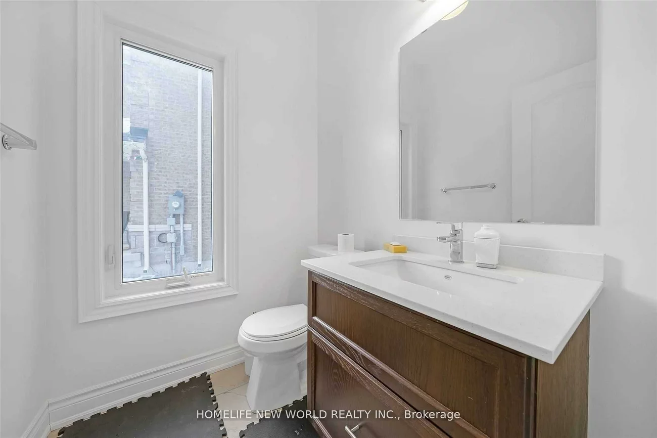 44, Pear Blossom, Holland Landing, East Gwillimbury