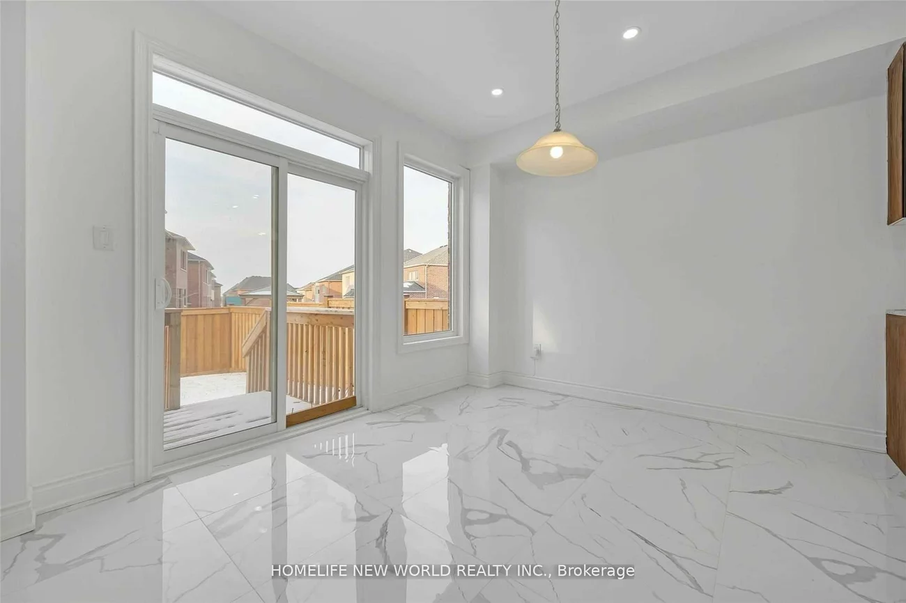 44, Pear Blossom, Holland Landing, East Gwillimbury