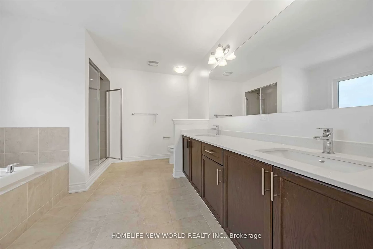 44, Pear Blossom, Holland Landing, East Gwillimbury