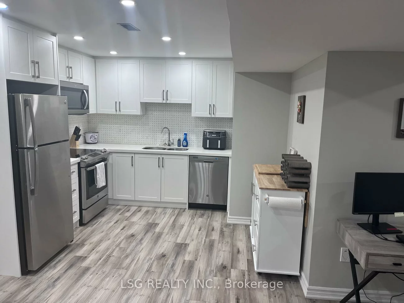 19, Tesla, Holland Landing, East Gwillimbury