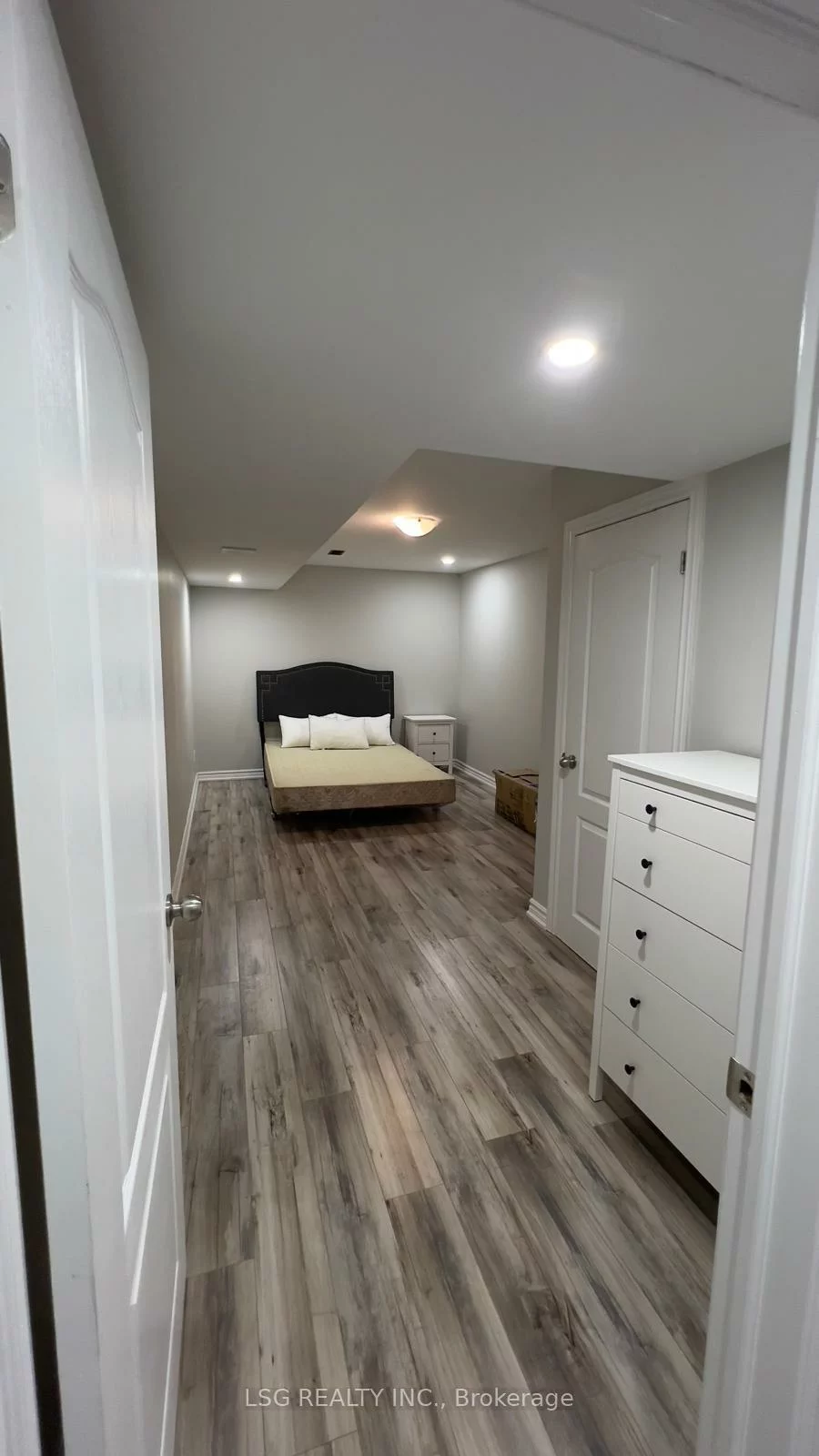19, Tesla, Holland Landing, East Gwillimbury
