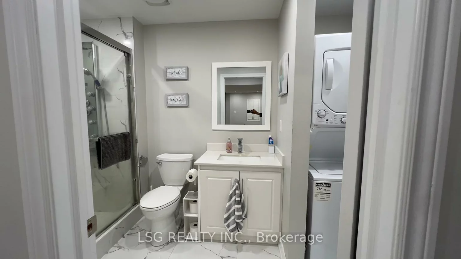 19, Tesla, Holland Landing, East Gwillimbury