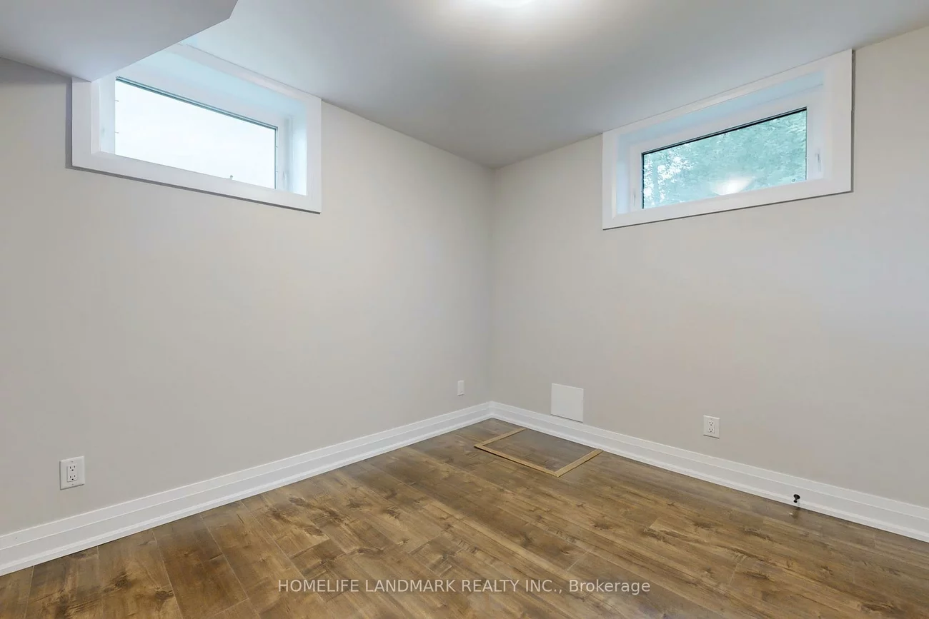 1661, Mount Albert, Sharon, East Gwillimbury