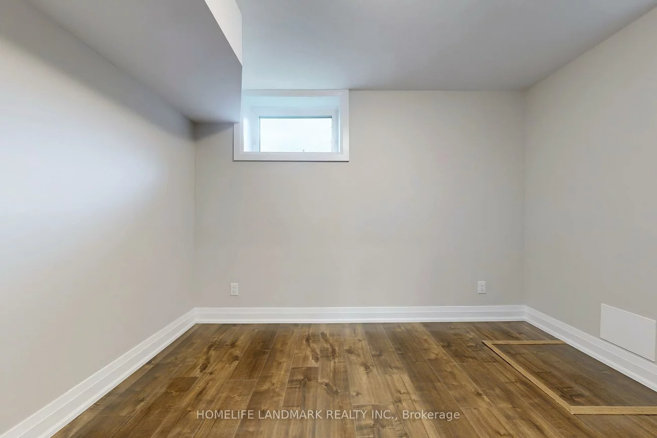 1661, Mount Albert, Sharon, East Gwillimbury