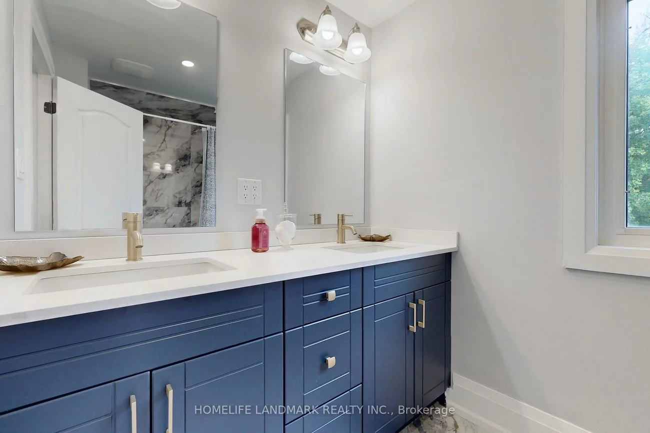 1661, Mount Albert, Sharon, East Gwillimbury
