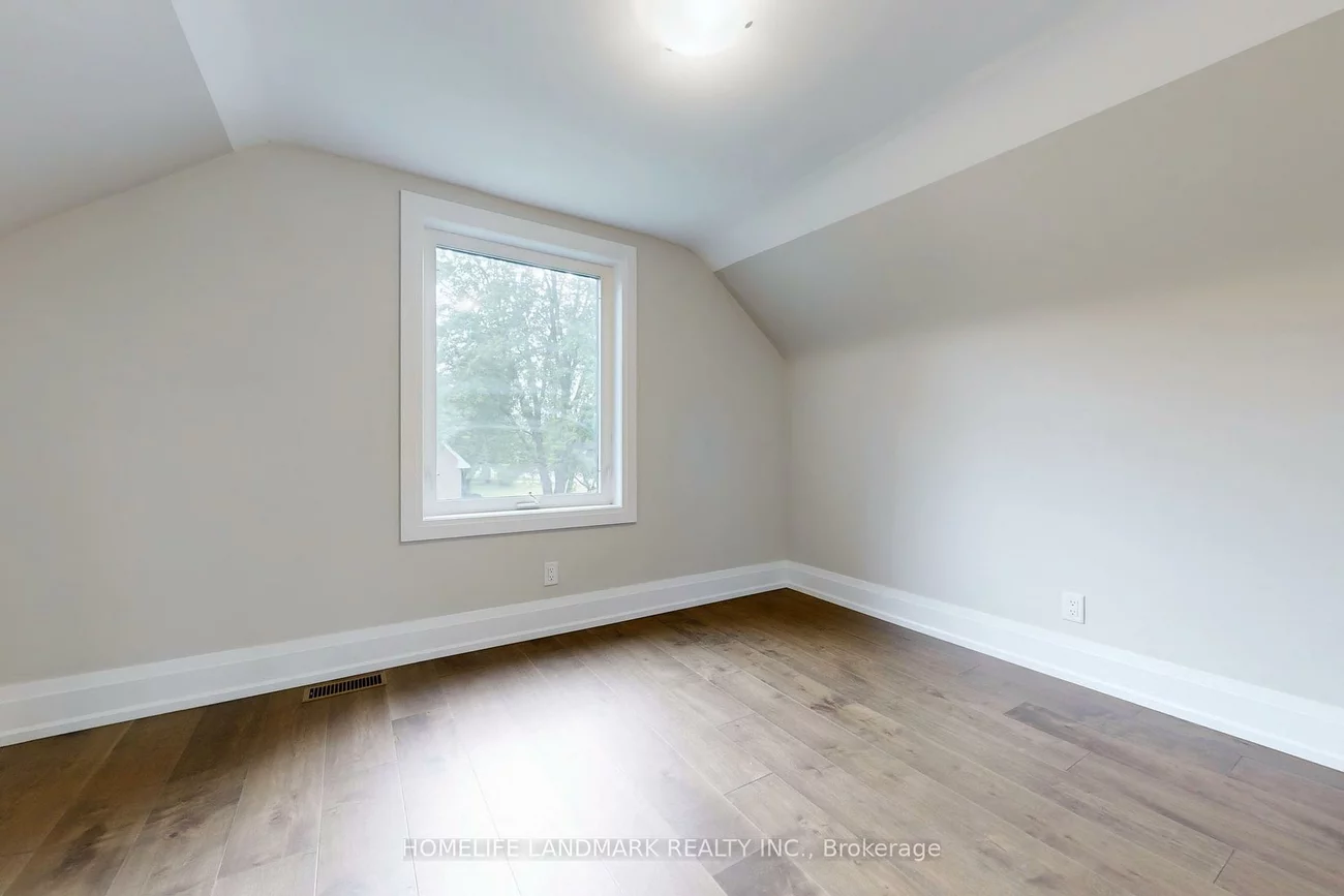 1661, Mount Albert, Sharon, East Gwillimbury