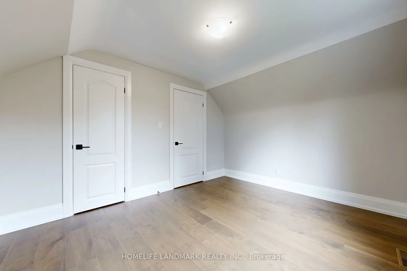 1661, Mount Albert, Sharon, East Gwillimbury