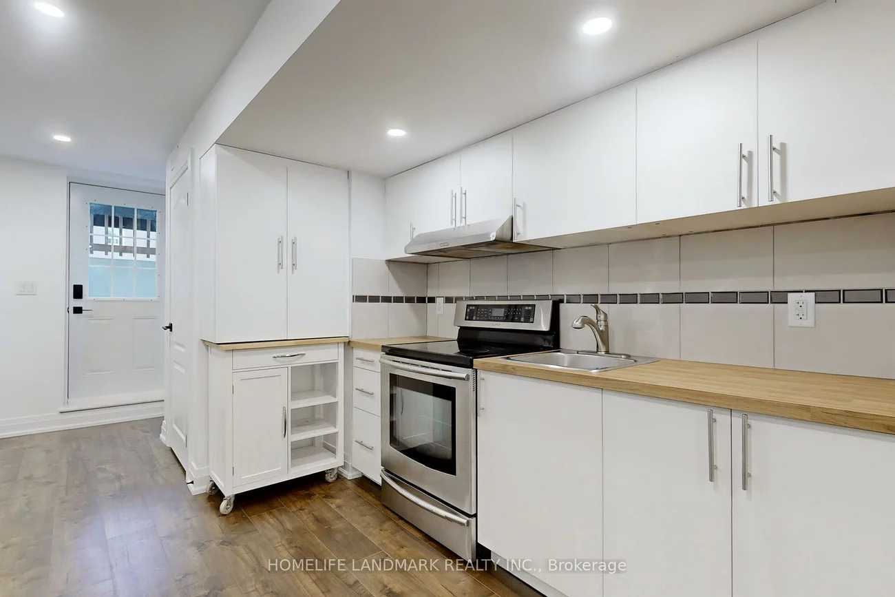 1661, Mount Albert, Sharon, East Gwillimbury