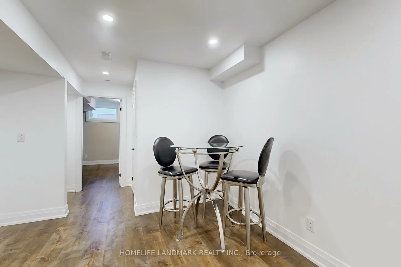 1661, Mount Albert, Sharon, East Gwillimbury