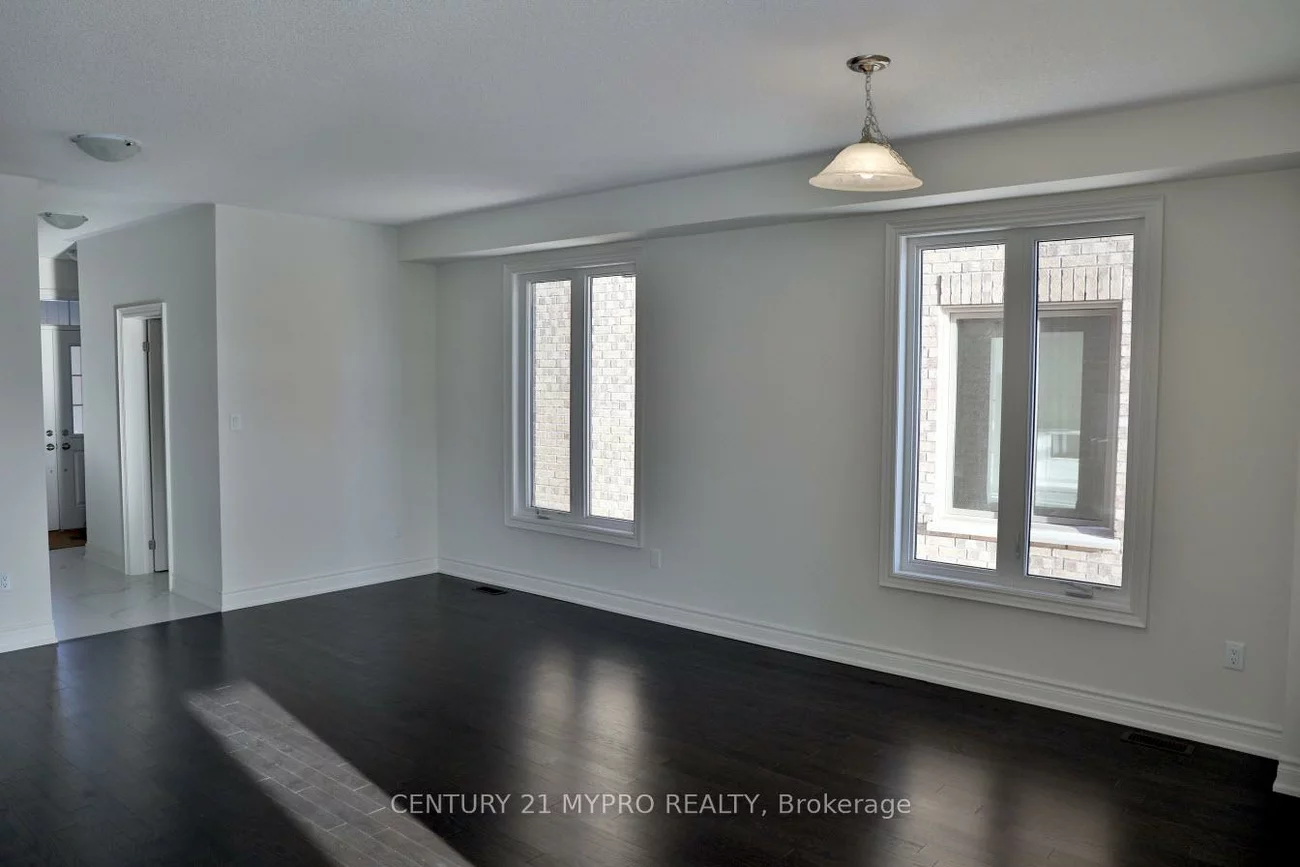 49, Pear Blossom, Holland Landing, East Gwillimbury