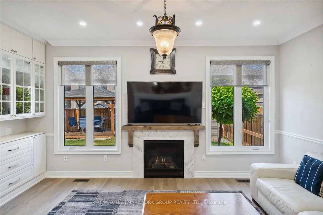 12, Deer Pass, Sharon, East Gwillimbury